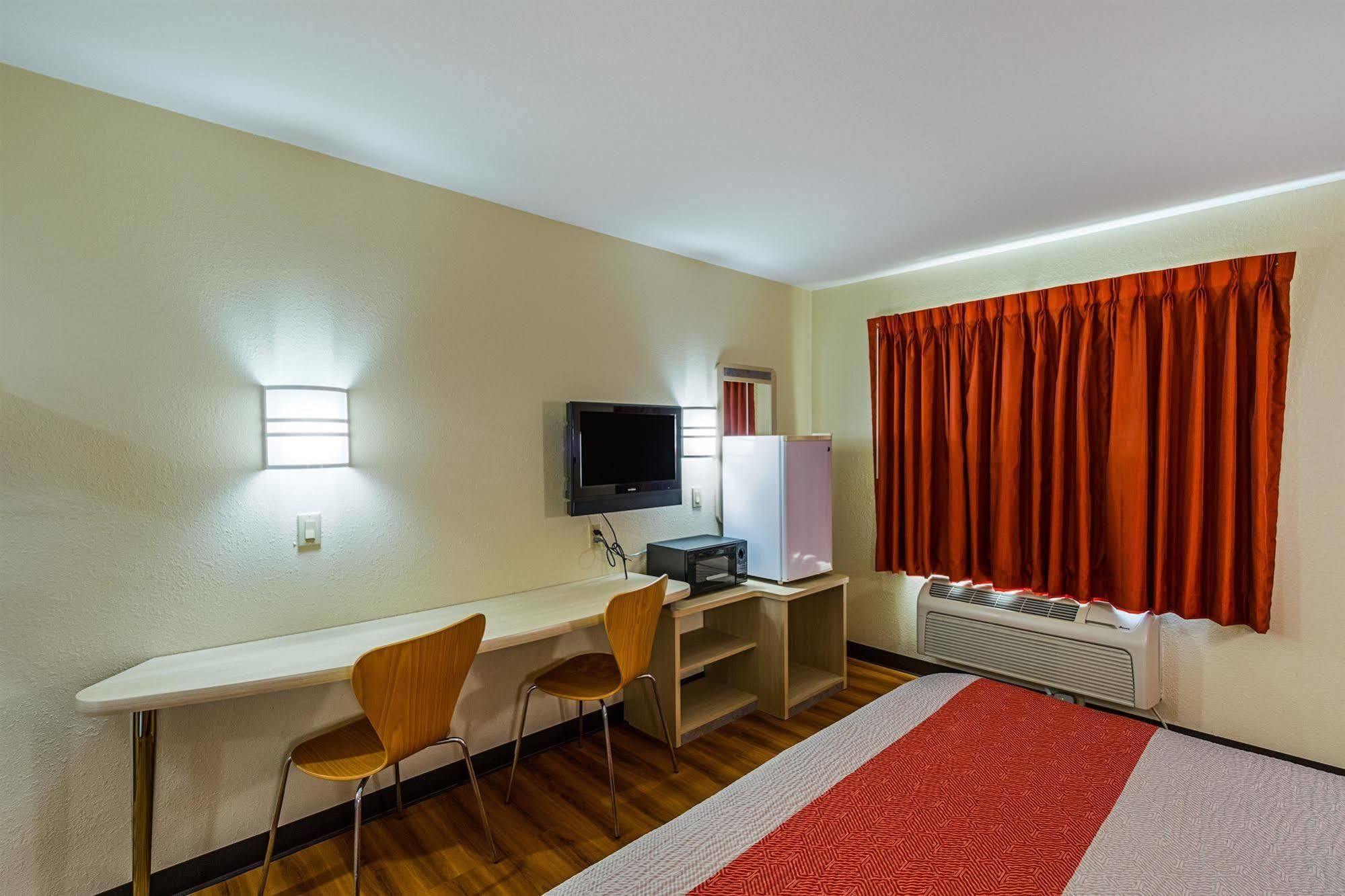Motel 6-Urbana, Il 섐페인 외부 사진