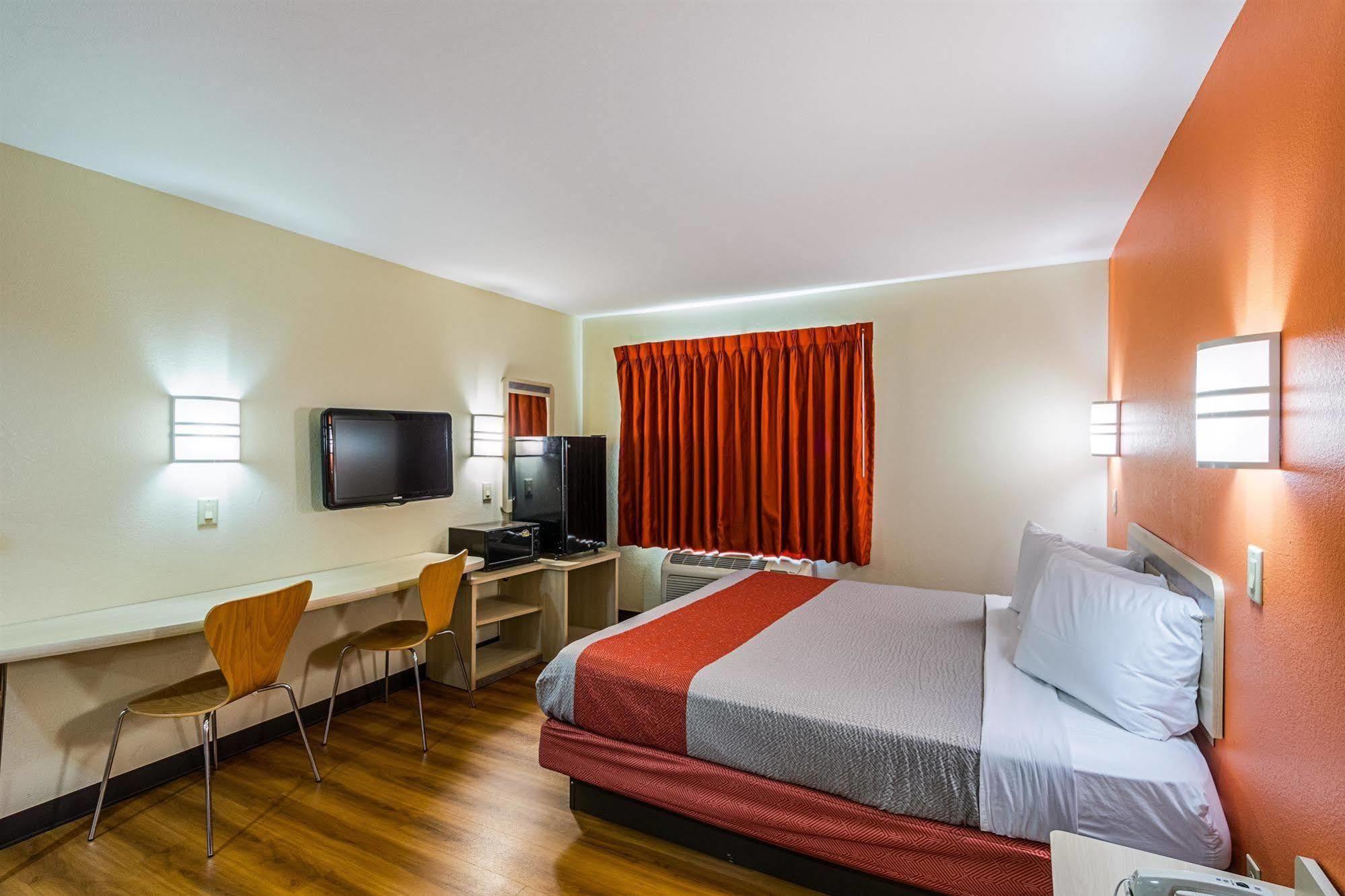 Motel 6-Urbana, Il 섐페인 외부 사진